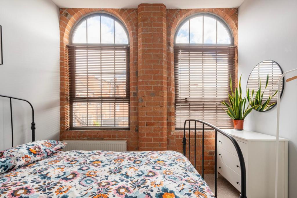 5 Mins Walk From Centre, Spacious City Apt, Open-Plan Nottingham Exterior foto